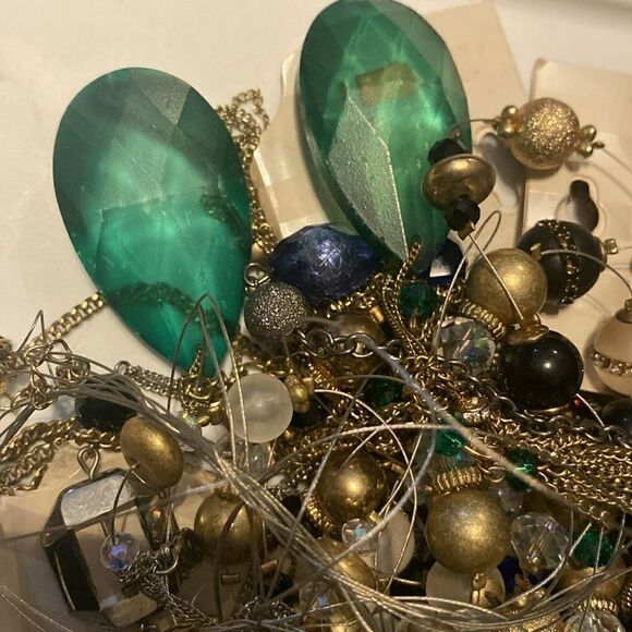 Lot of Gorgeous Beads for Jewelry Making Various Colors (as is) - Picture 3 of 6